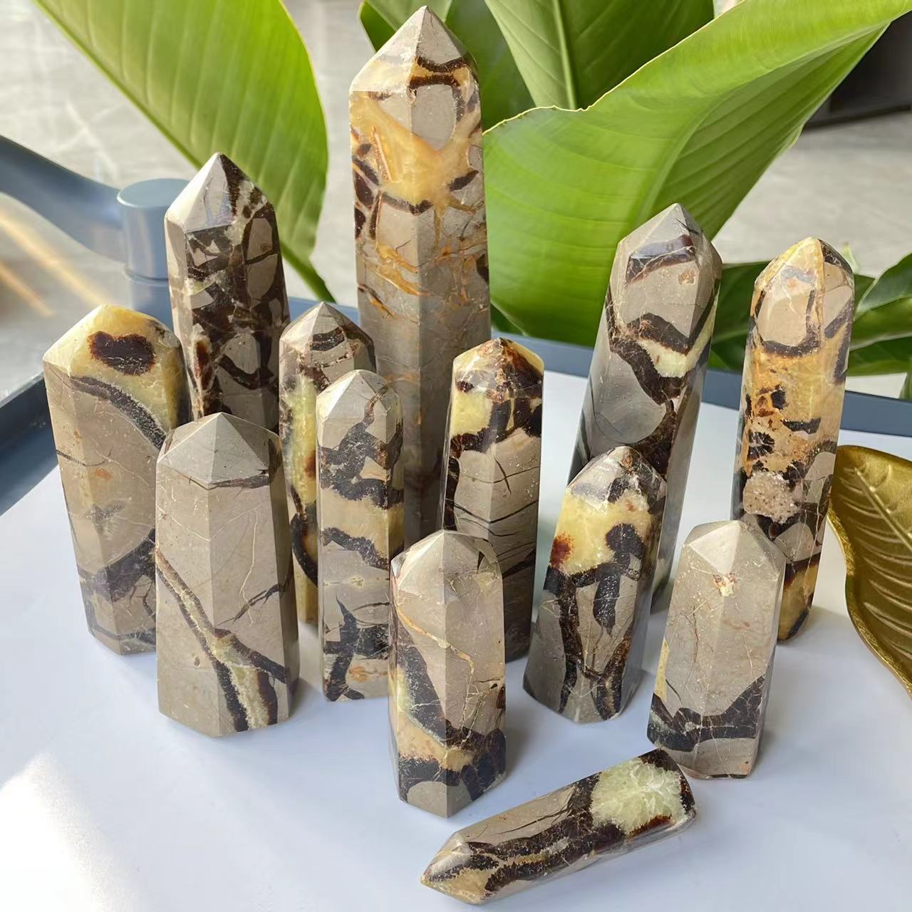 Natural healing turtle stone crystals gem tower polished reiki turtle back stone crystal wand point tower for decoration