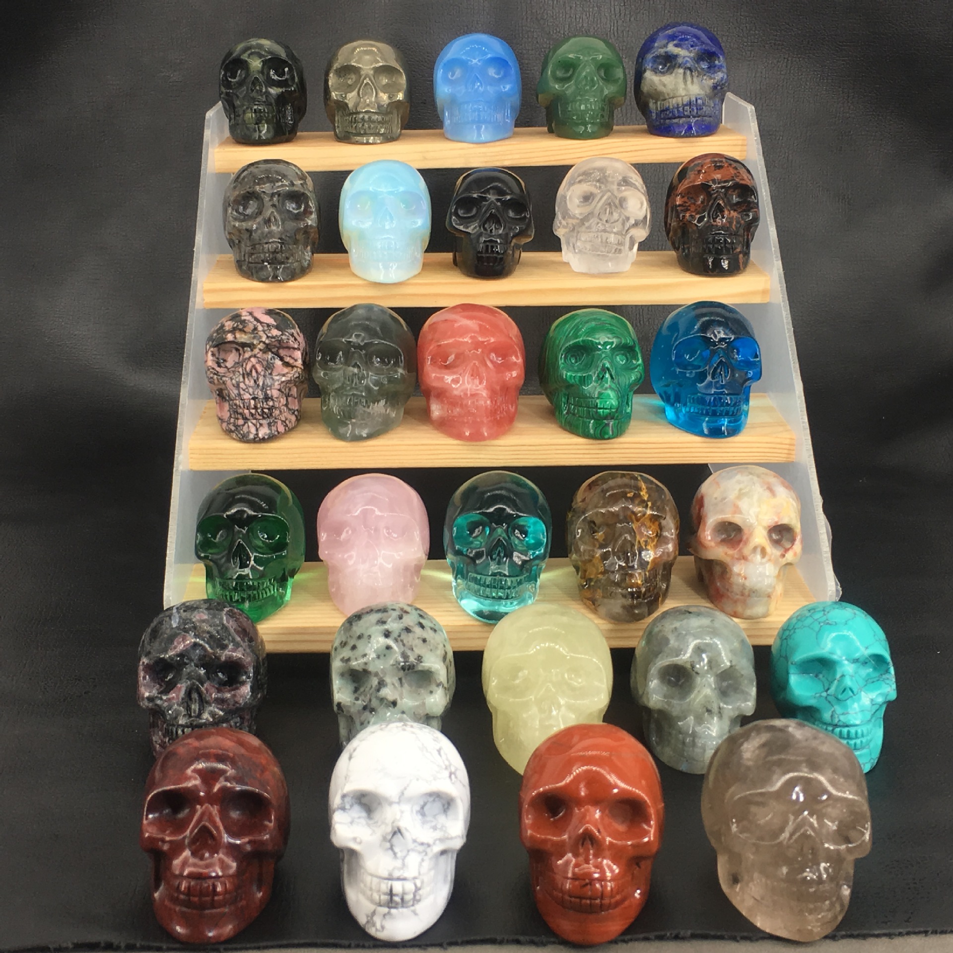 Wholesale 2 inch hand carved crystal skull folk crafts natural healing skull crystal healing stone decoration and gifts