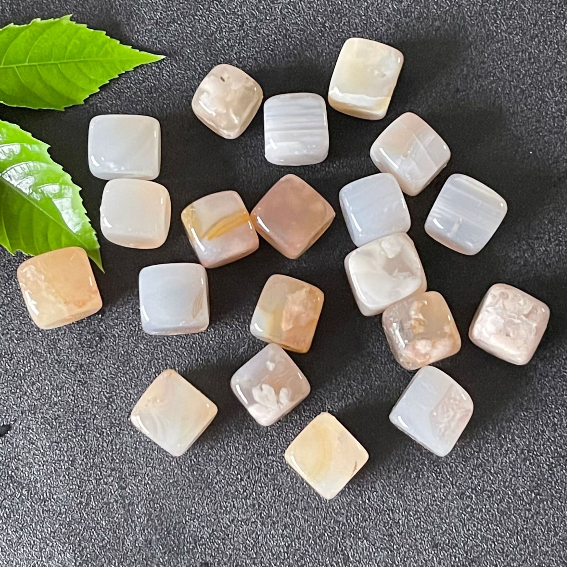 Natural polishing crystal tumbled stones wholesale Sakura agate square stones and crystals tumbled for gifts