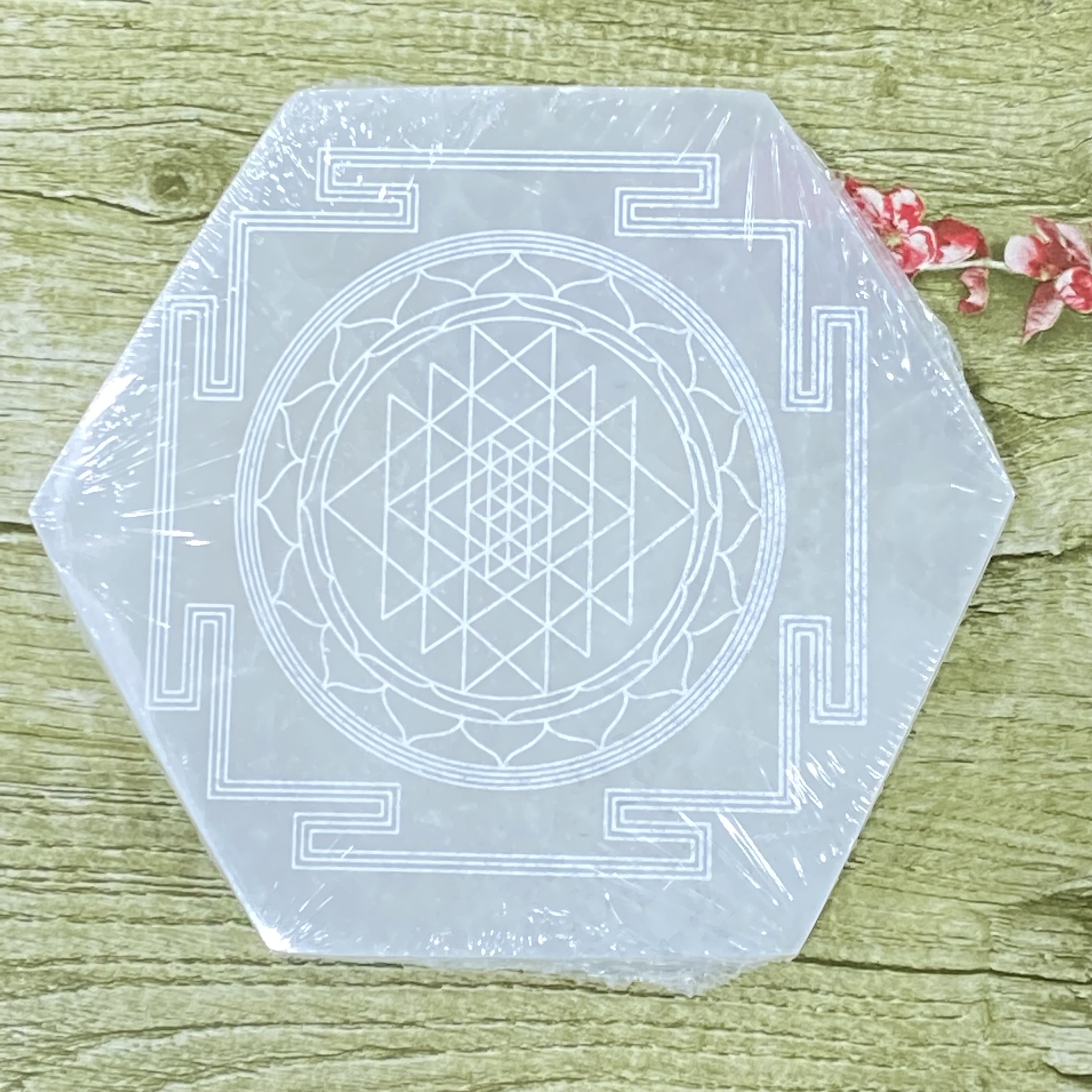 Hot sale high quality hexagon Selenite charging plate healing crystal Selenite stone for decoration and energy