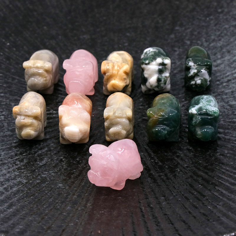 Wholesale Natural Gemstone Healing Crystal Animal Hand Carved Crafts 1.5 inch Crystal Carvings Pig Decoration For Souvenirs