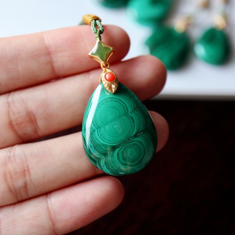 Wholesale reiki polished malachite necklace gemstone healing malachite water drop natural crystal pendant for gifts