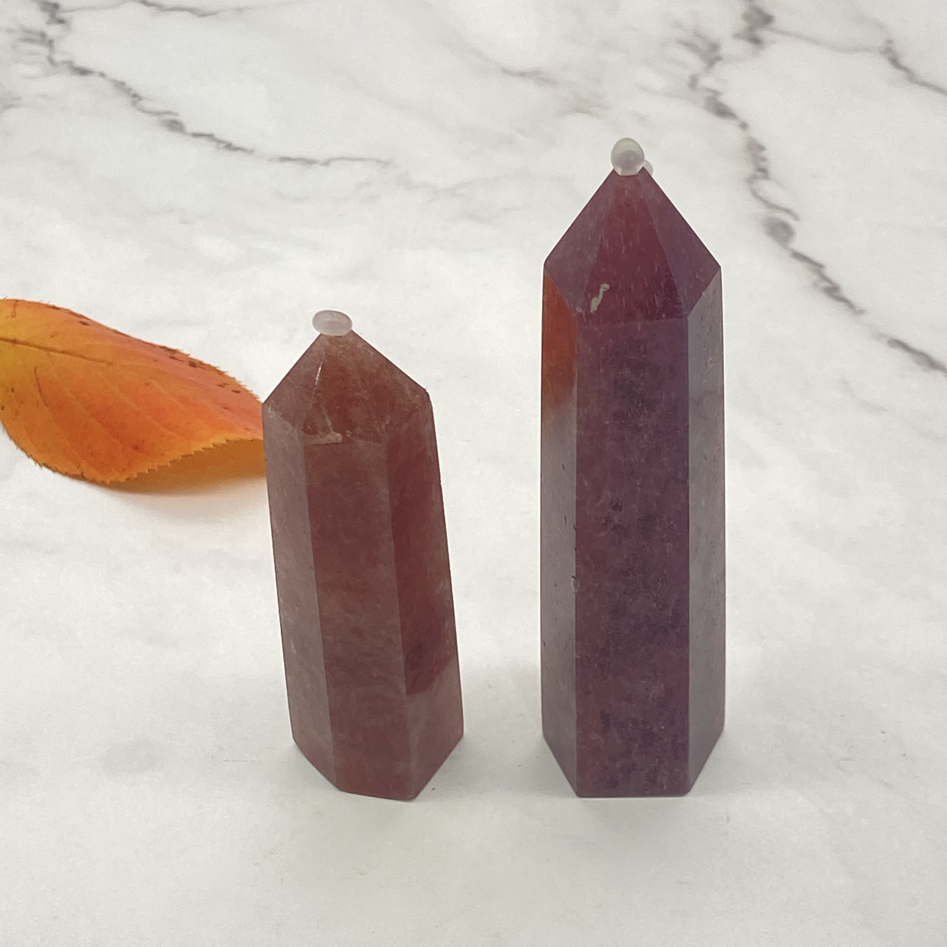 Bset selling natural quartz crystal point high quality healing red strawberry crystal tower for gifts