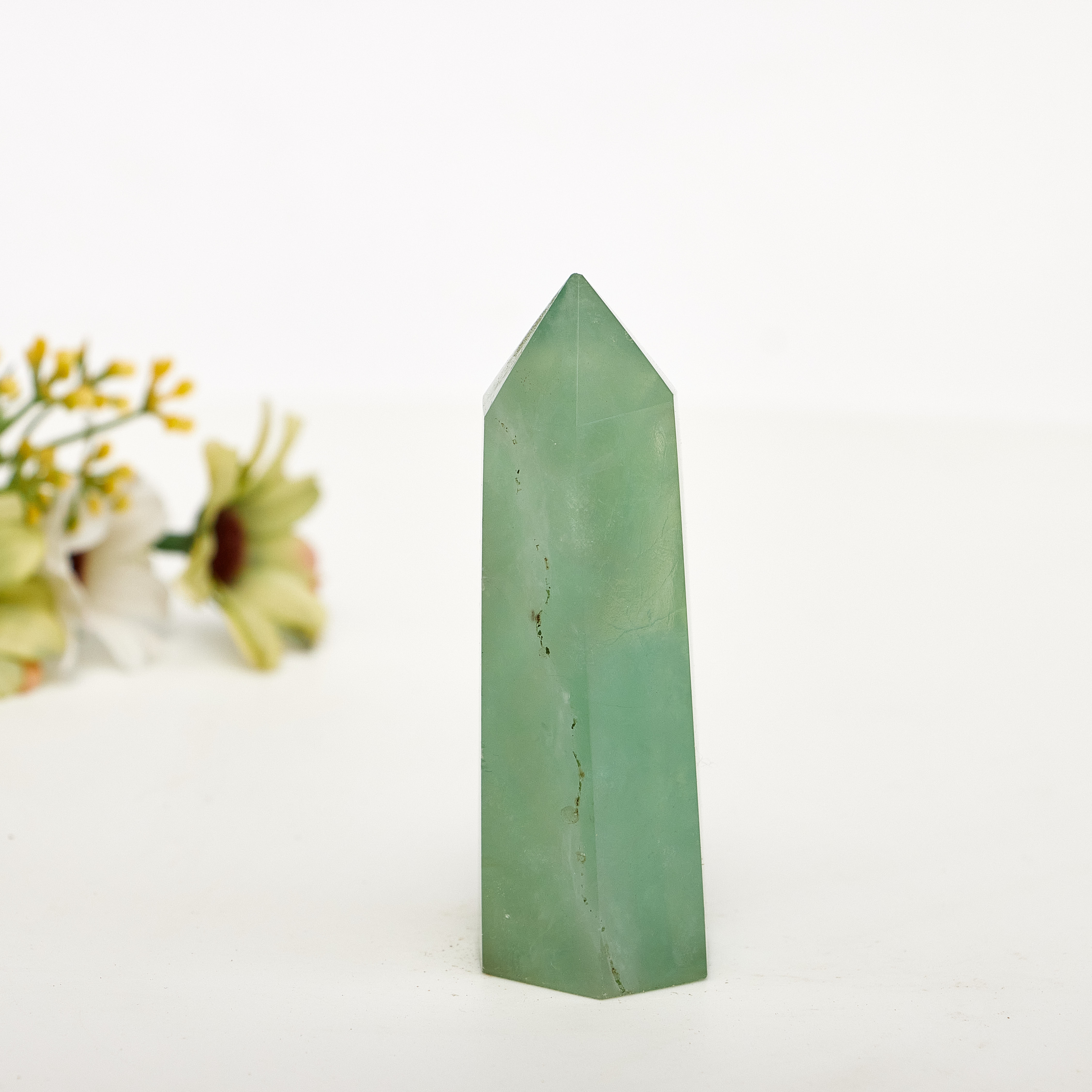 High quality Natural crystals healing stones tower fluorite point fengshui and healing crystal stone for decoration and gifts