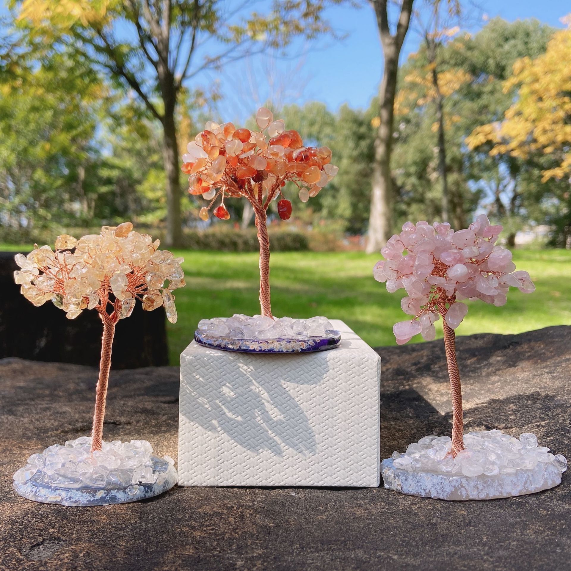 Natural crystal tree tumbled gemstone wholesale healing energy colorful mini crystal agate base money lucky tree decoration