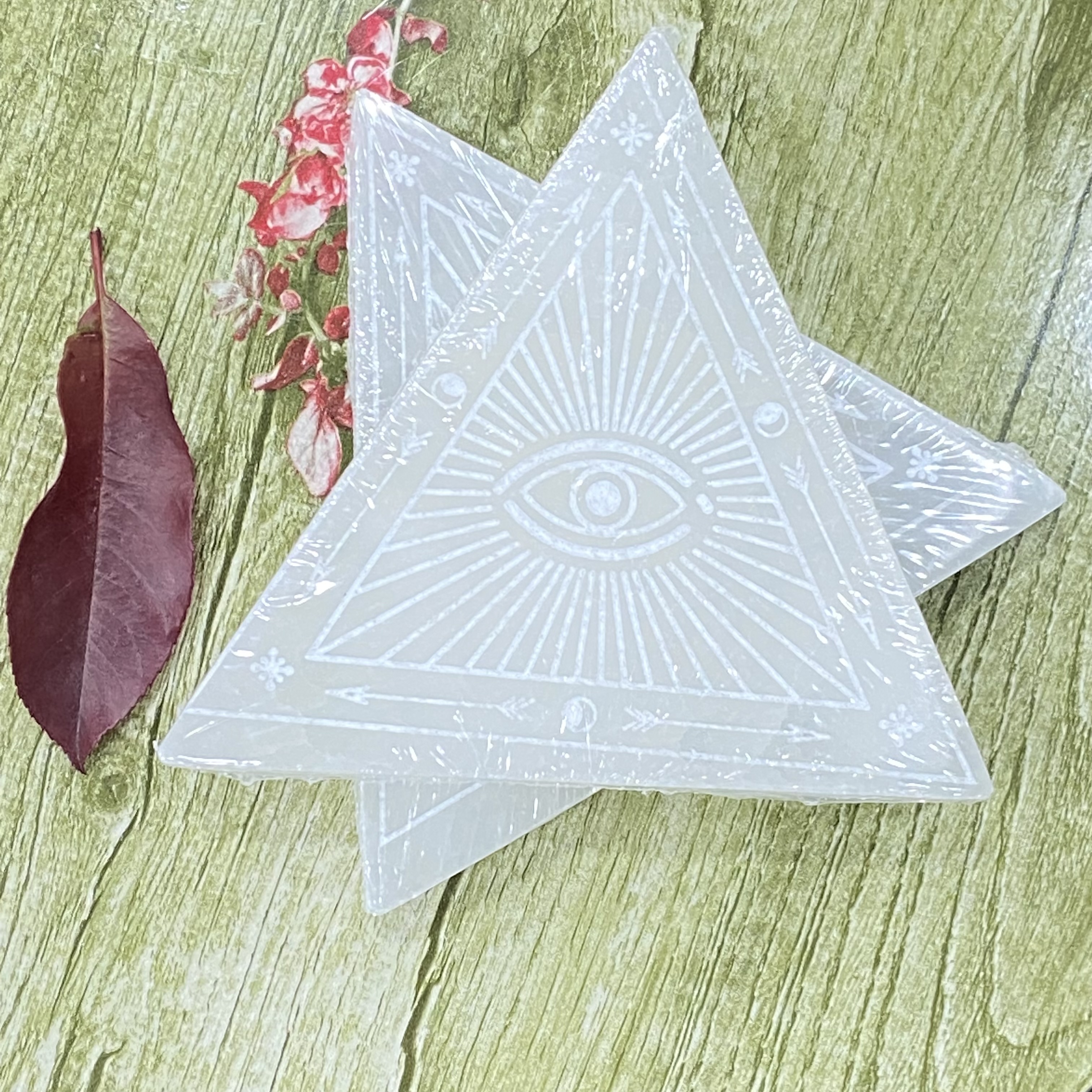 Top saling high quality triangle Selenite charging plate healing crystal Selenite stone for decoration and energy