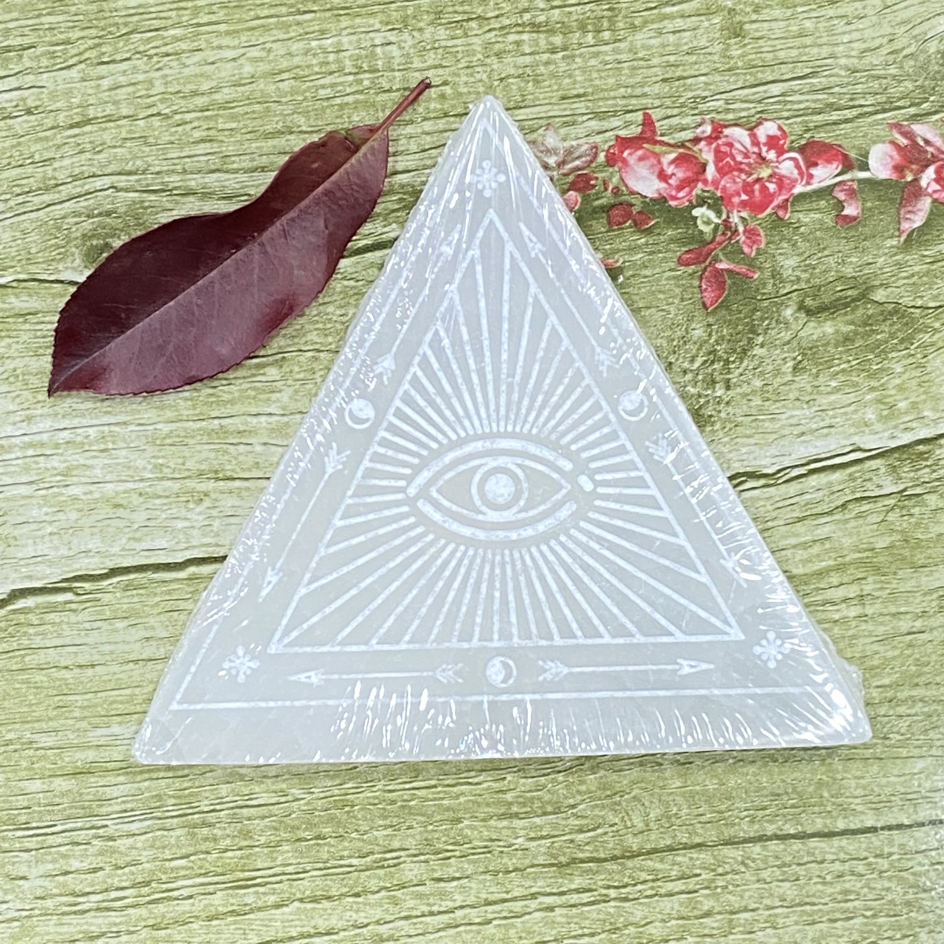 Top saling high quality triangle Selenite charging plate healing crystal Selenite stone for decoration and energy