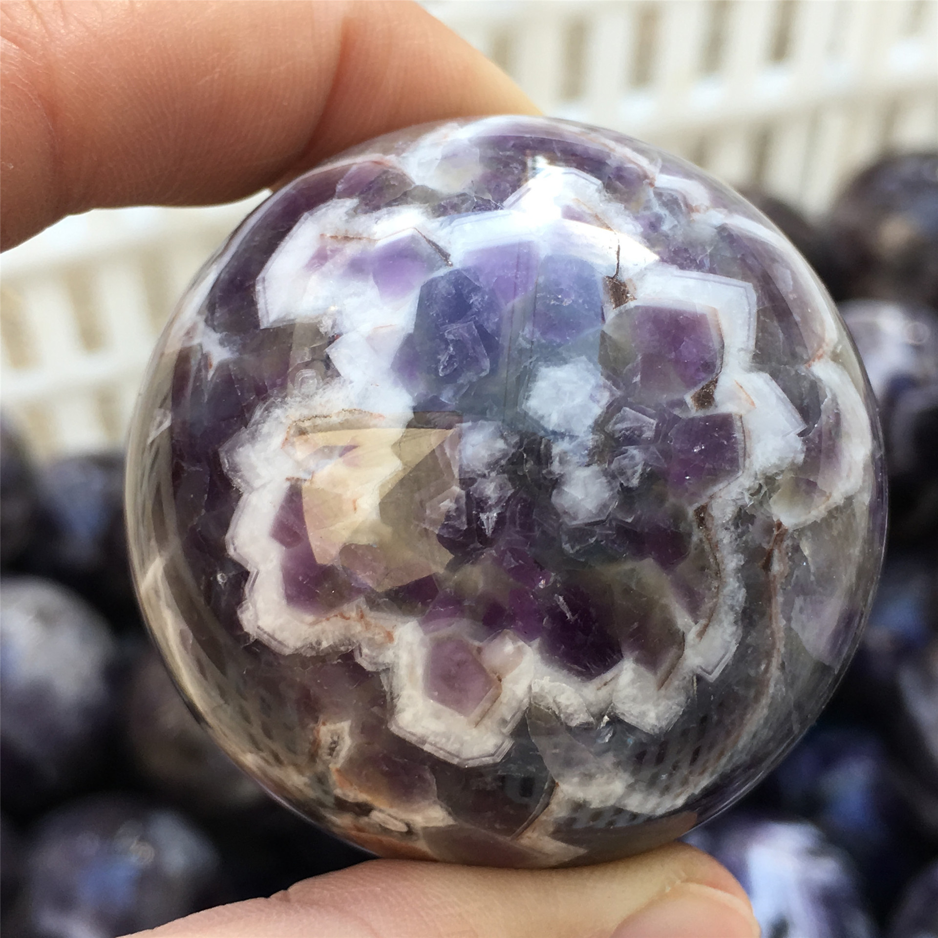 Hot sale energy crystal spheres mini natural polished dream amethyst healing crystal ball for healing gift