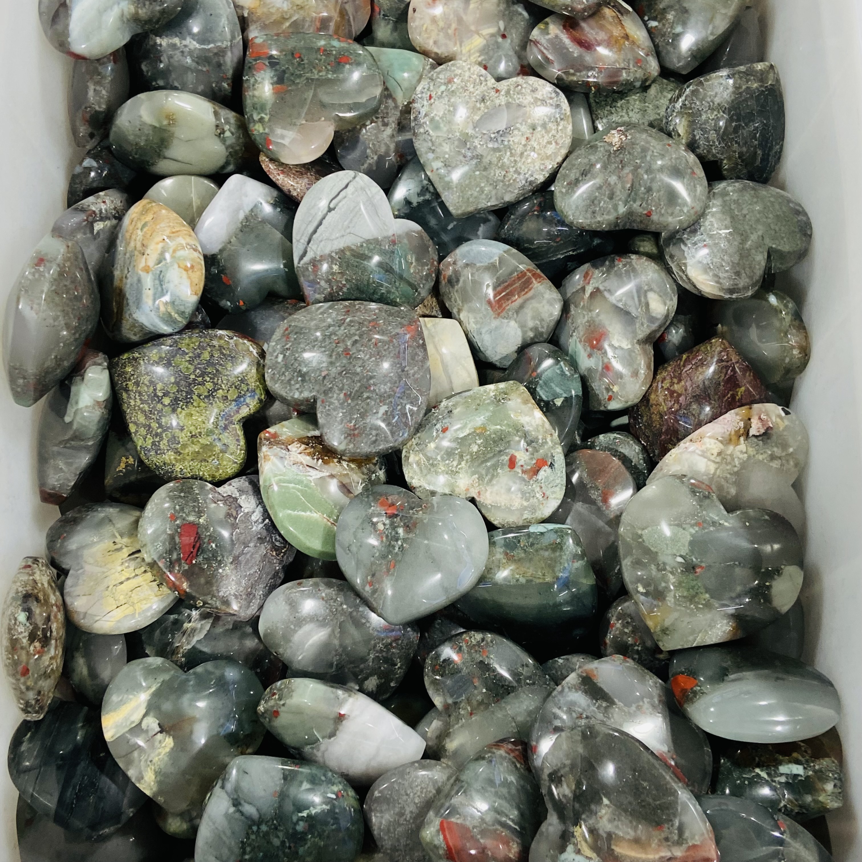 High quality Natural crystals healing stones African blood stone Crystal hearts healing crystal for decoration and gifts