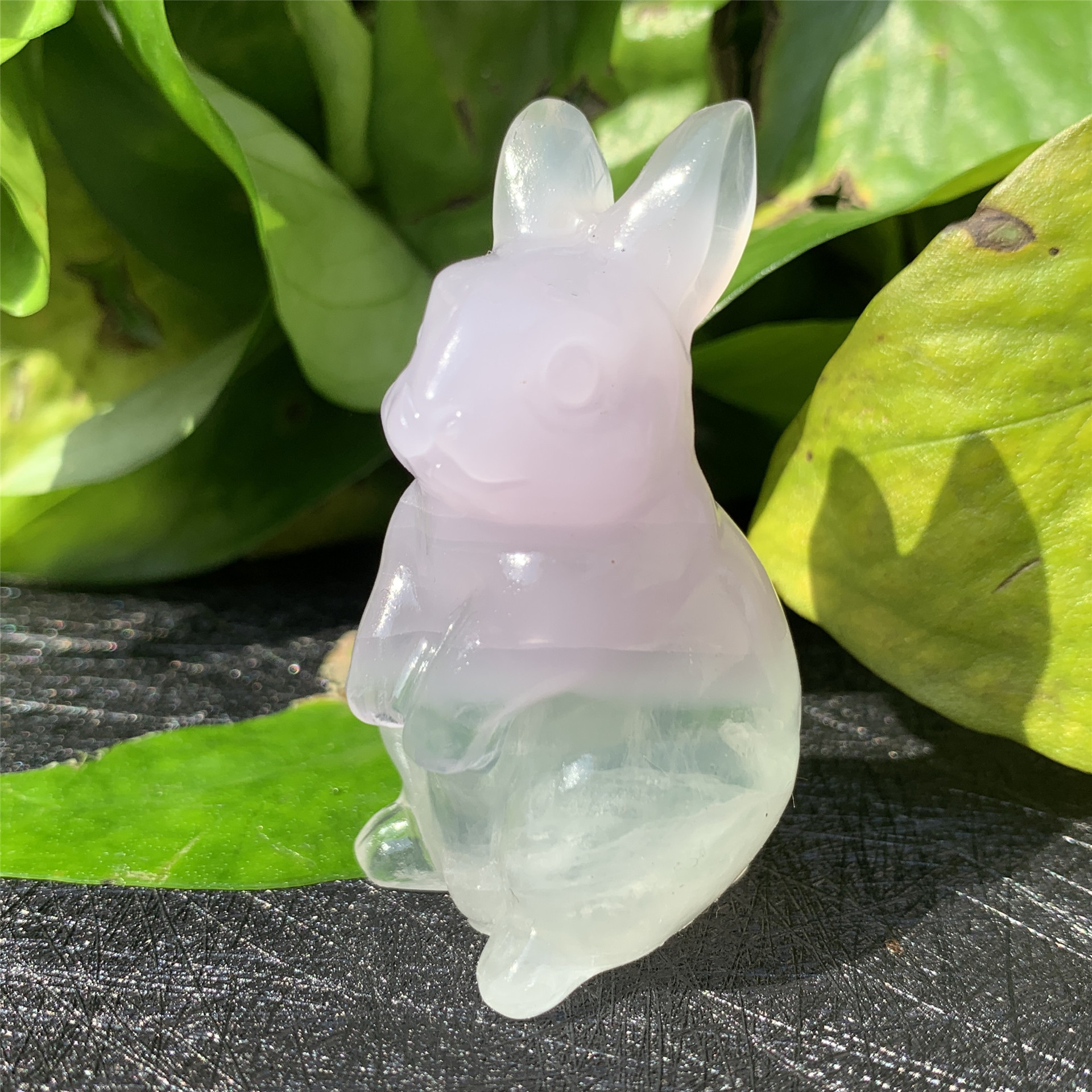 Hot sale good price natural carved rabbit figurine crystal wholesale bulk fluorite rabbit animal crystal carving SAMEI JEWELRY