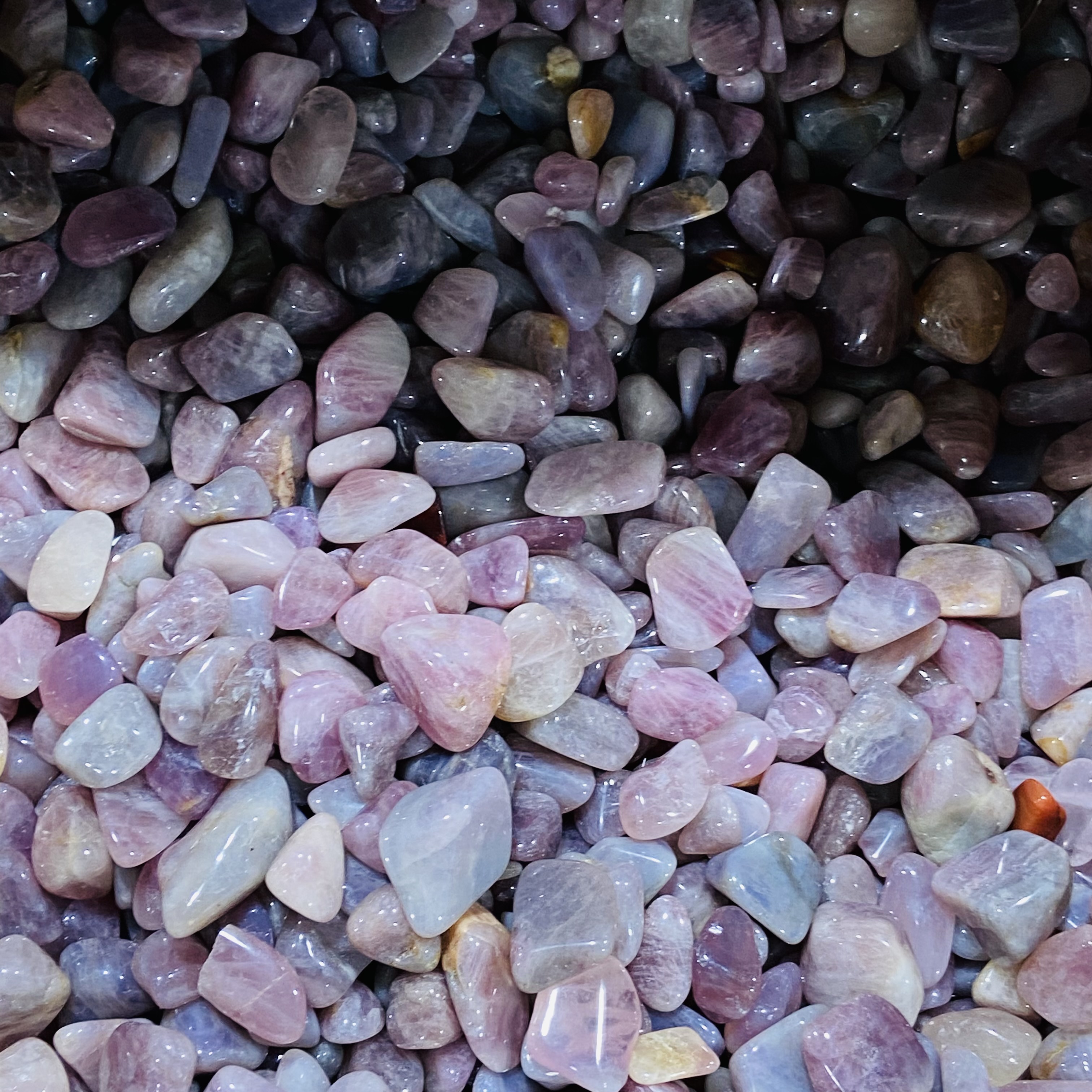 New products natural quartz healing crushed crystal stone gravel wholesale reiki purple pink tumble stone crystal healing