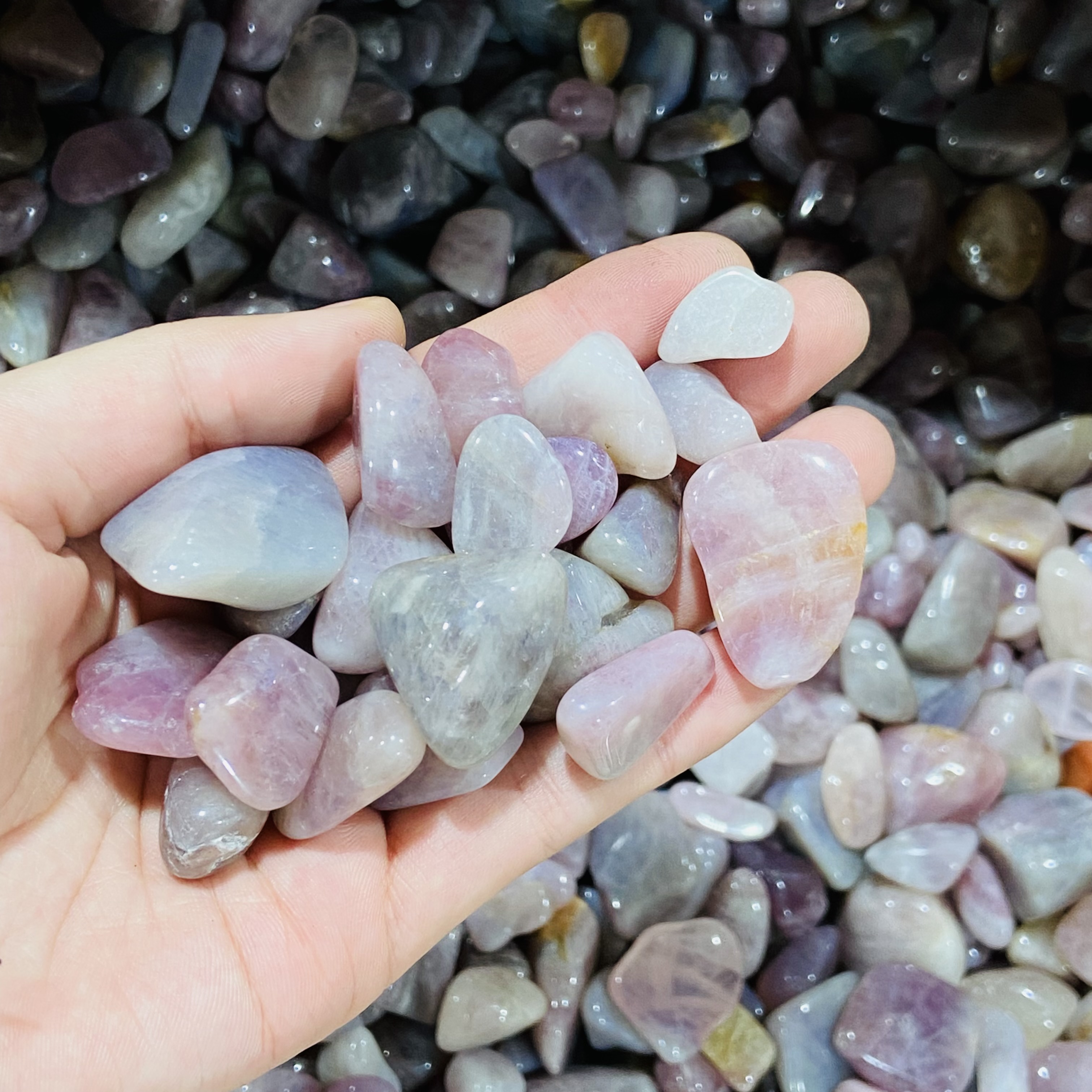 New products natural quartz healing crushed crystal stone gravel wholesale reiki purple pink tumble stone crystal healing