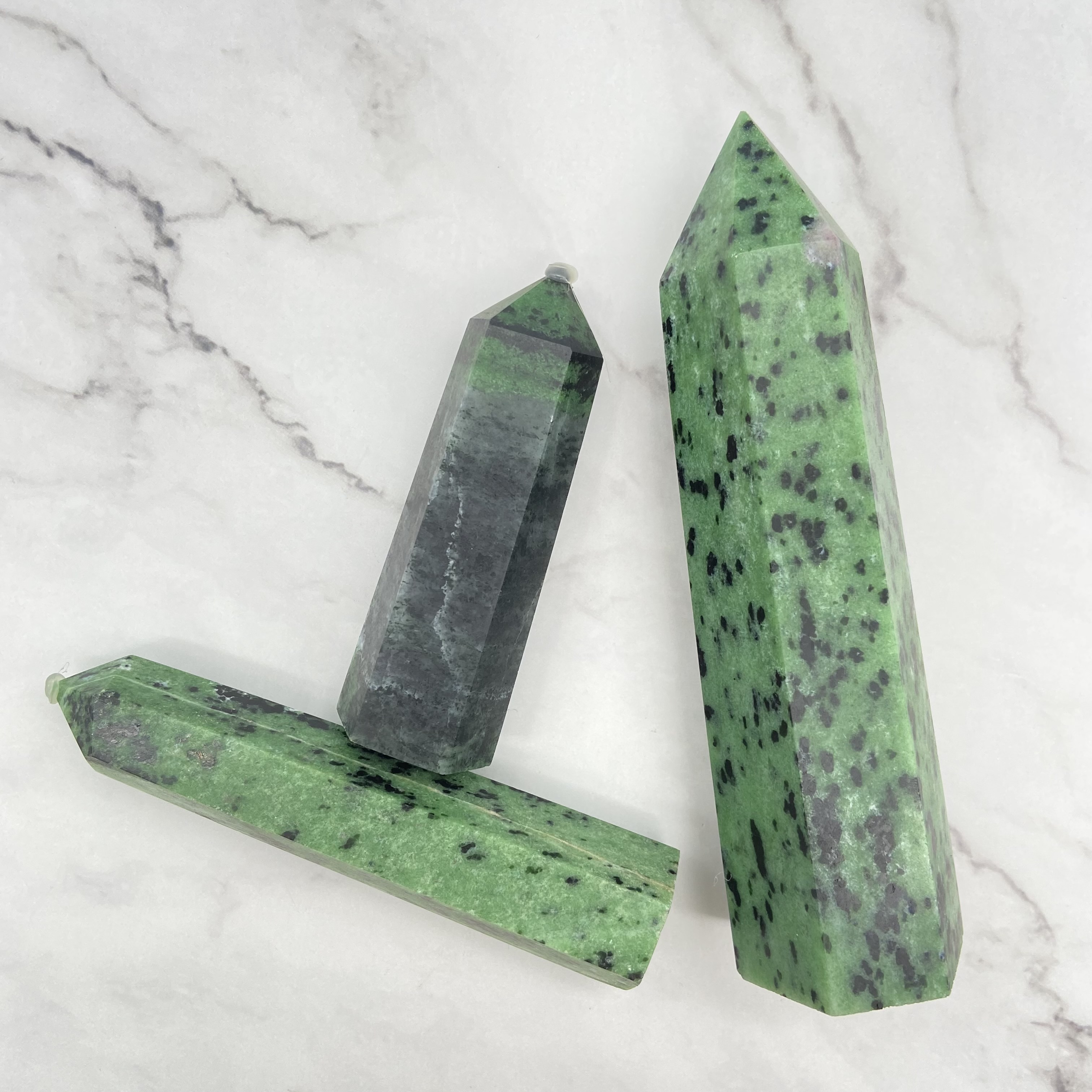 Crystal tower decoration wholesale natural crystal stone wand point red green treasure tower crystal energy quartz tower