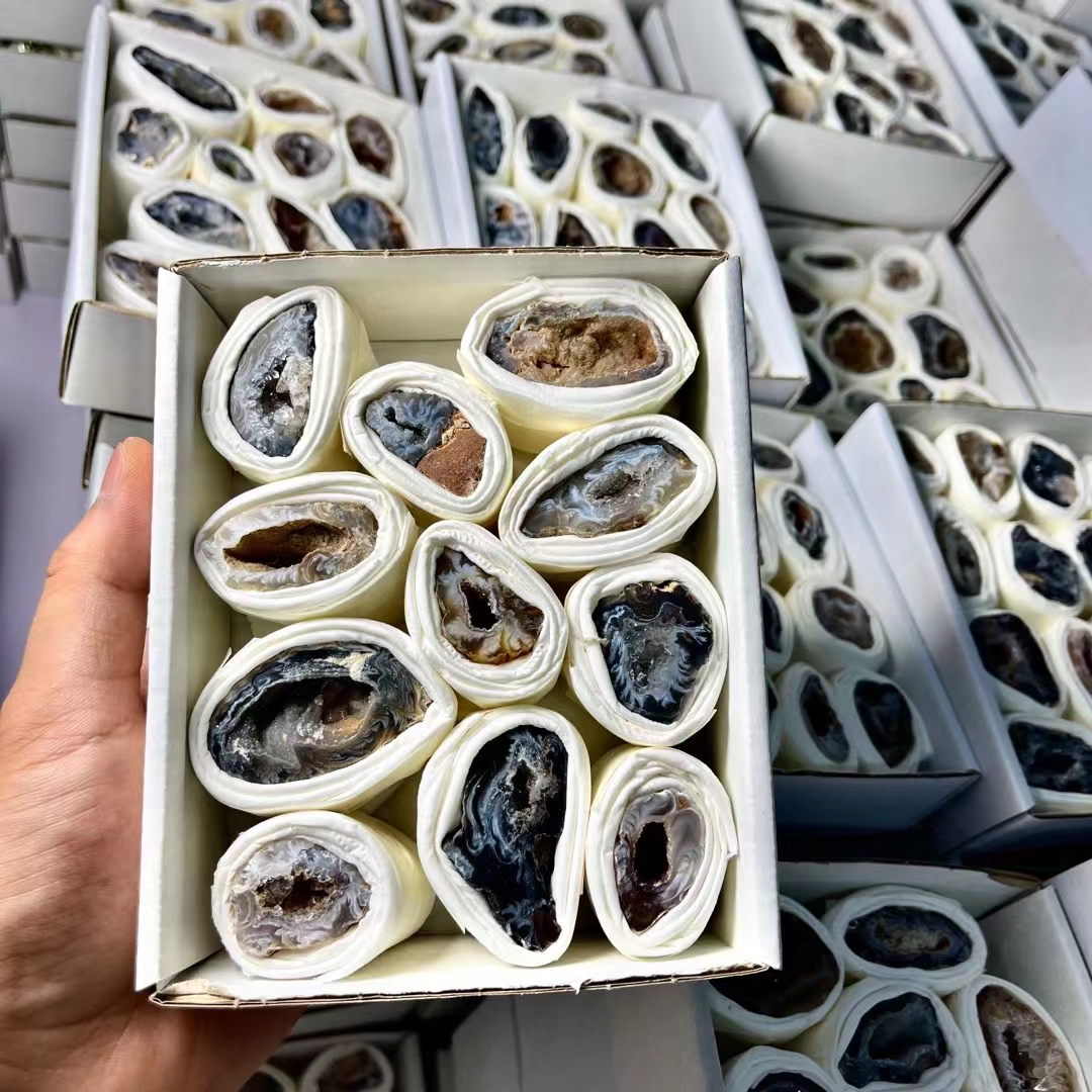 Healing Crystals Minerals Stone Wholesale Small Natural Raw Rough Agate Geode Gift Box Set For Decoration