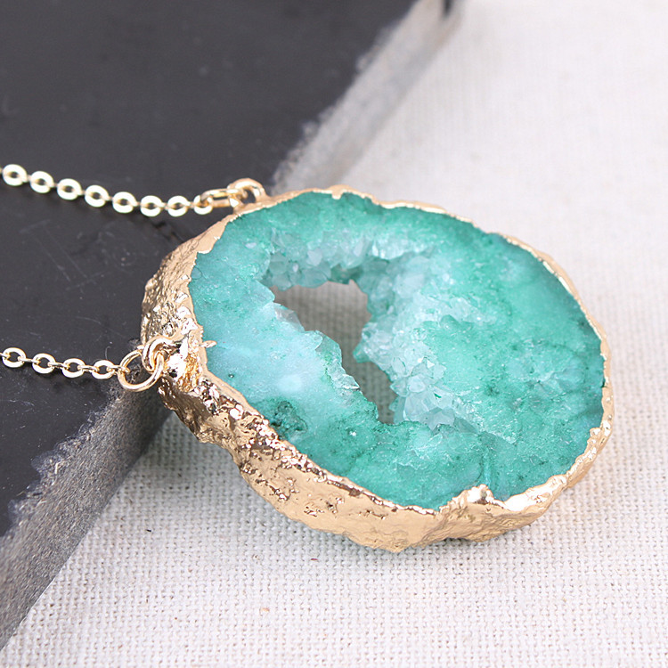 Natural gemstone agate crystal jewelry gold plated edge green agate crystal cluster pendant necklace for decoration