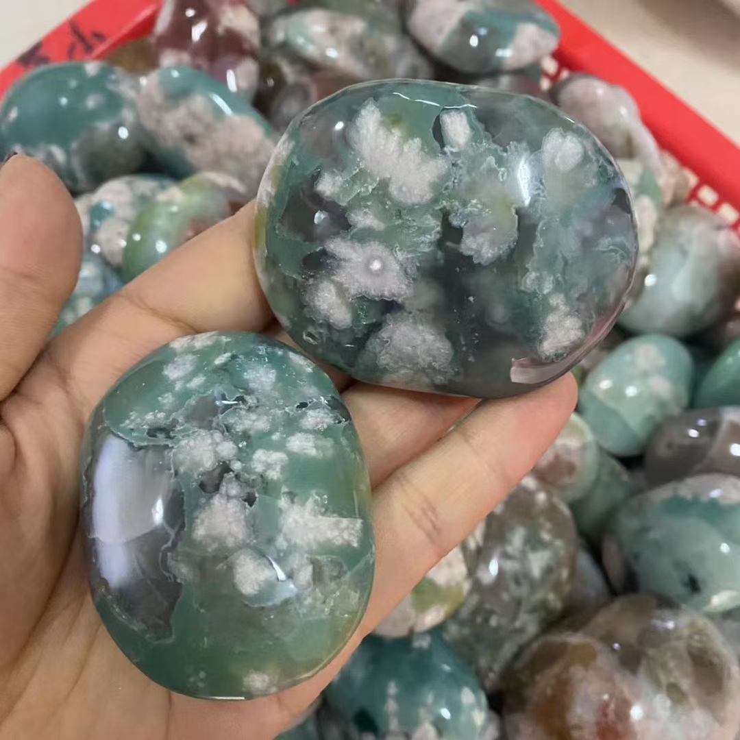 Healing Crystal Reiki agate palm stone wholesale polishing oval green cherry blossom agate crystal palm stone for gifts