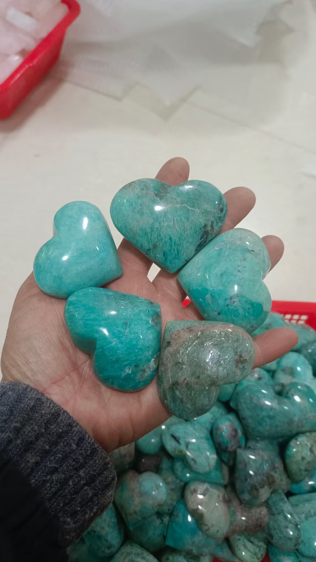 High quality natural palm stone crystals wholesale healing reiki amazonite palm stone for decoration