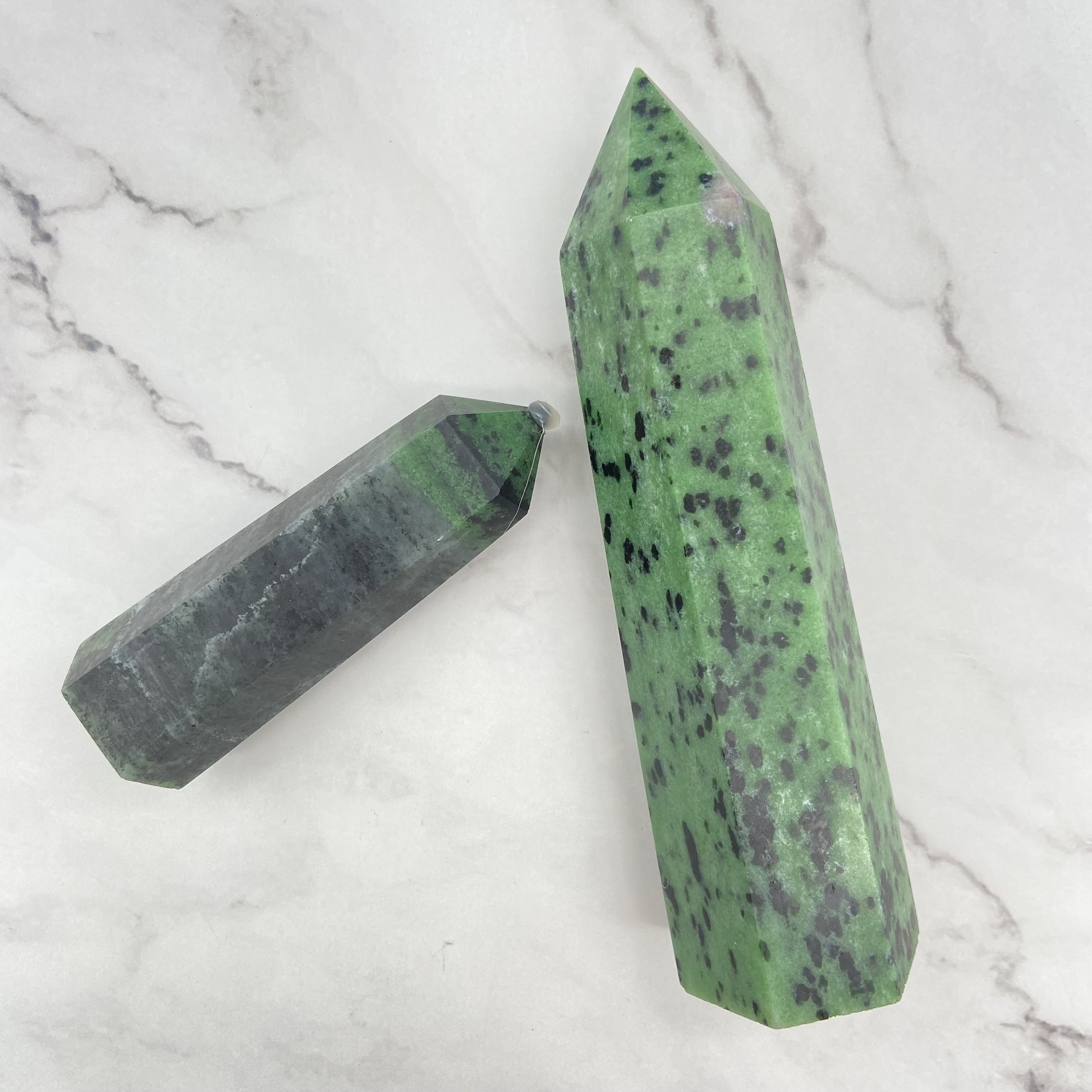 Crystal tower decoration wholesale natural crystal stone wand point red green treasure tower crystal energy quartz tower