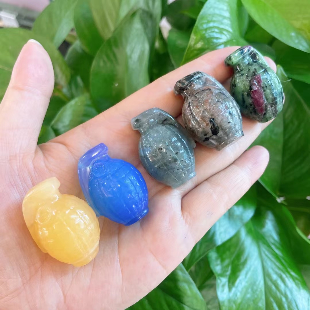 High quality mini carved crystals gemstone polished healing crystal grenades carvings wholesale for crystal crafts