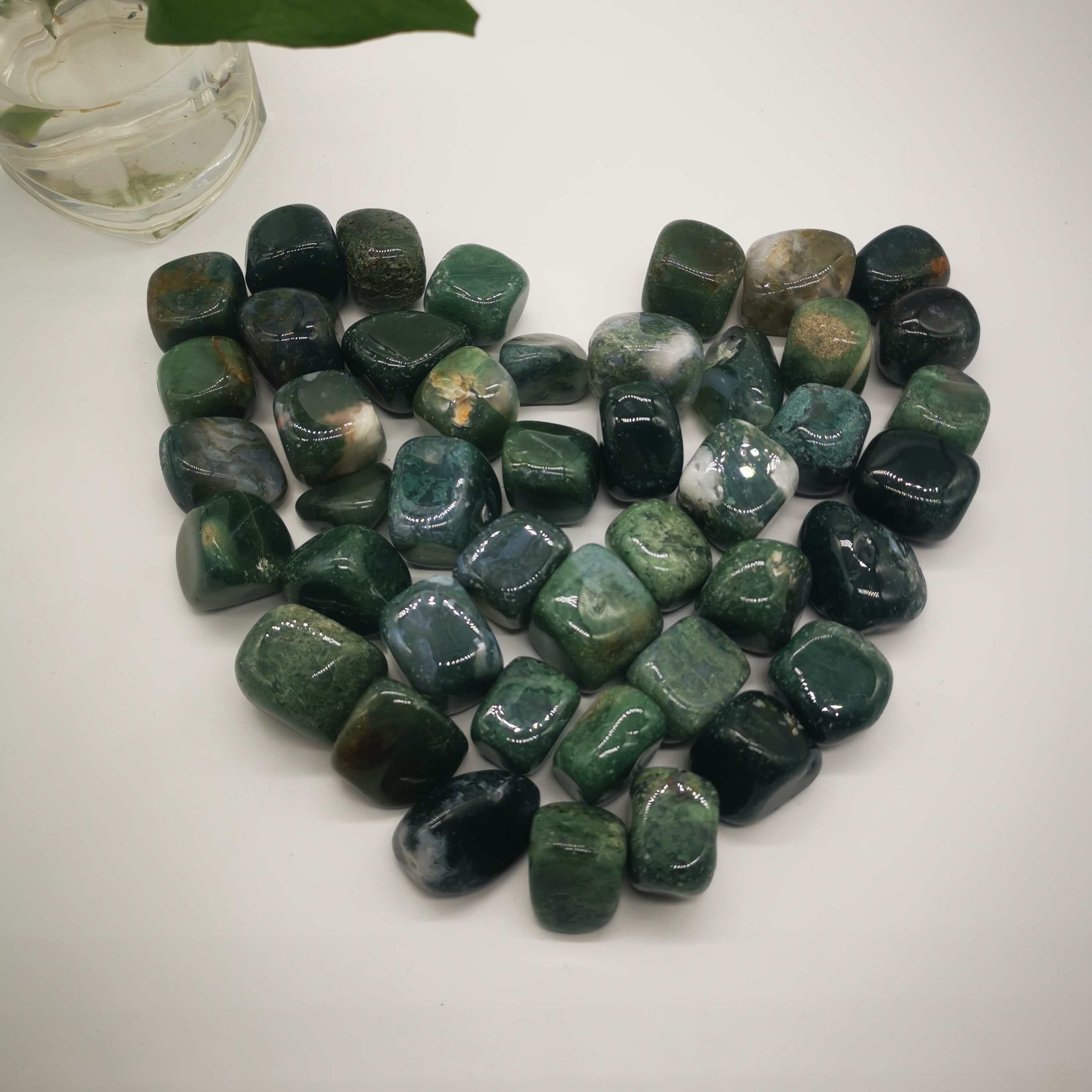 Natural Polished Green Moss Agate Gravel Bulk Wholesale Healing Crystal Aquatic agate Tumbled Stone Price For Gifts