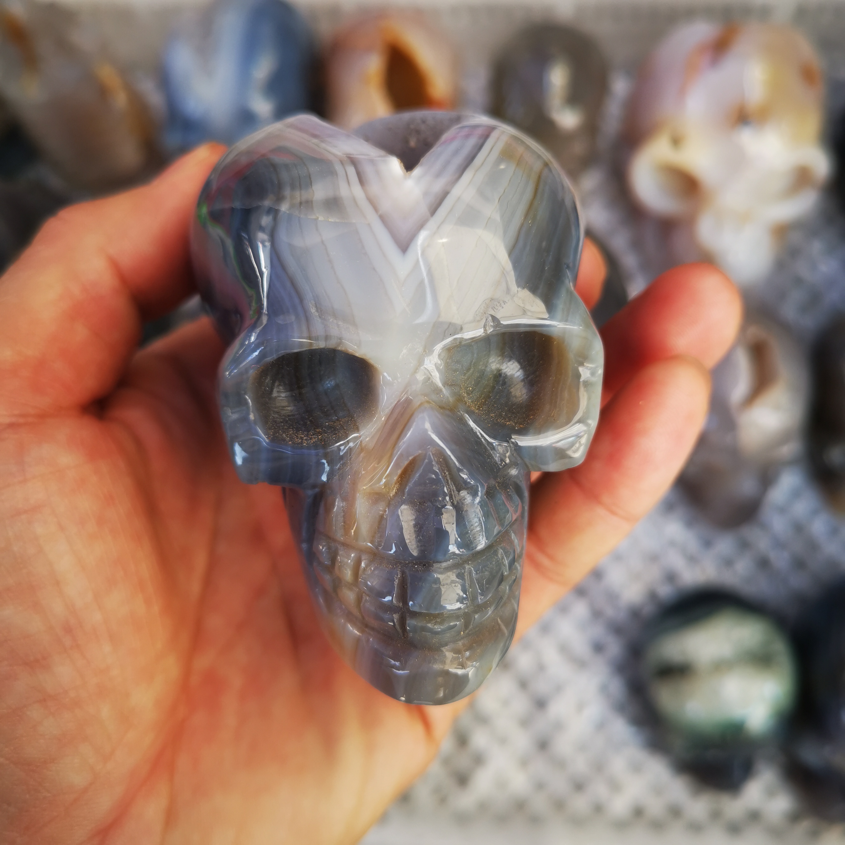 Wholesale Natural High Quality Carved Crystal Stone Healing Agate Crystal Skull Hand Carving Craft for Decoration